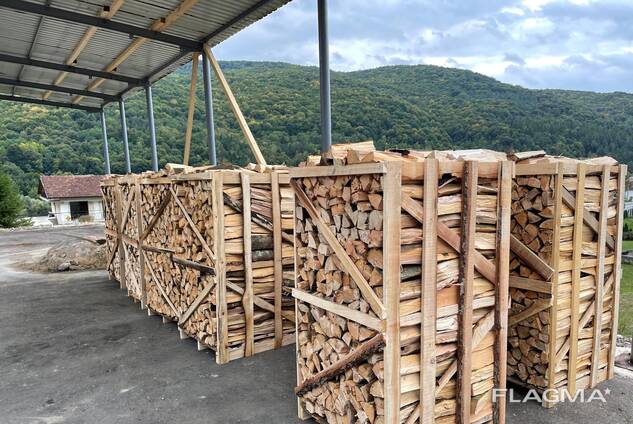 Buy Excellent Oak Firewood in Bags/Pallets/Dry Firewood Logs Ash Oak Beech Hardwood